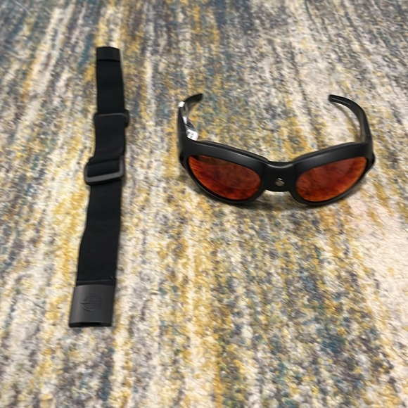 Giorgio Armani Sunglasses - Picture 2 of 5